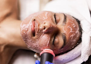 Geneo-Glow – The Ultimate Radiance Facial