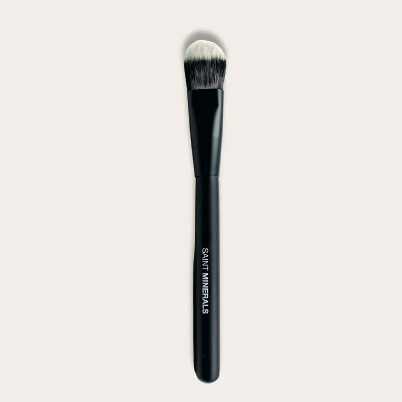 Saint Minerals Foundation Brush – Image 1